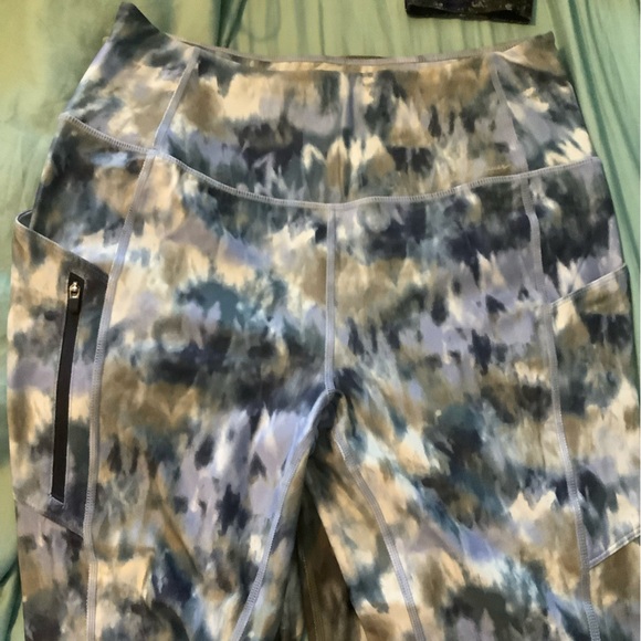 High waist capris, tight leggings, M, Eddie Bauer - Picture 9 of 9